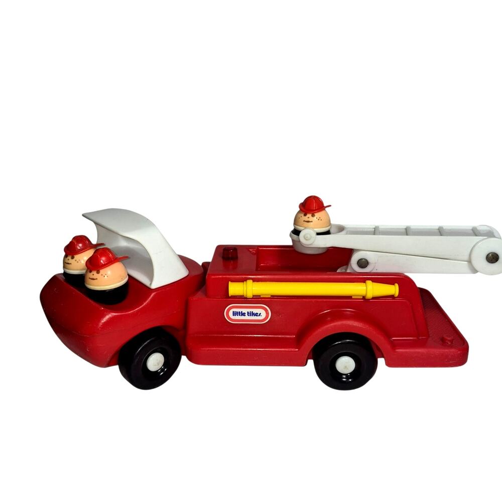 Vintage 80s Little Tikes Toddle Tots Fire Truck & # Chinky Firemen Little People - Picture 10 of 10